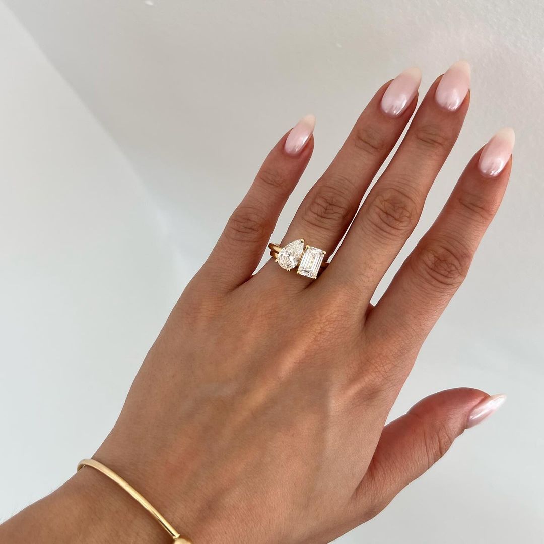 Pear Toi et Moi Ring