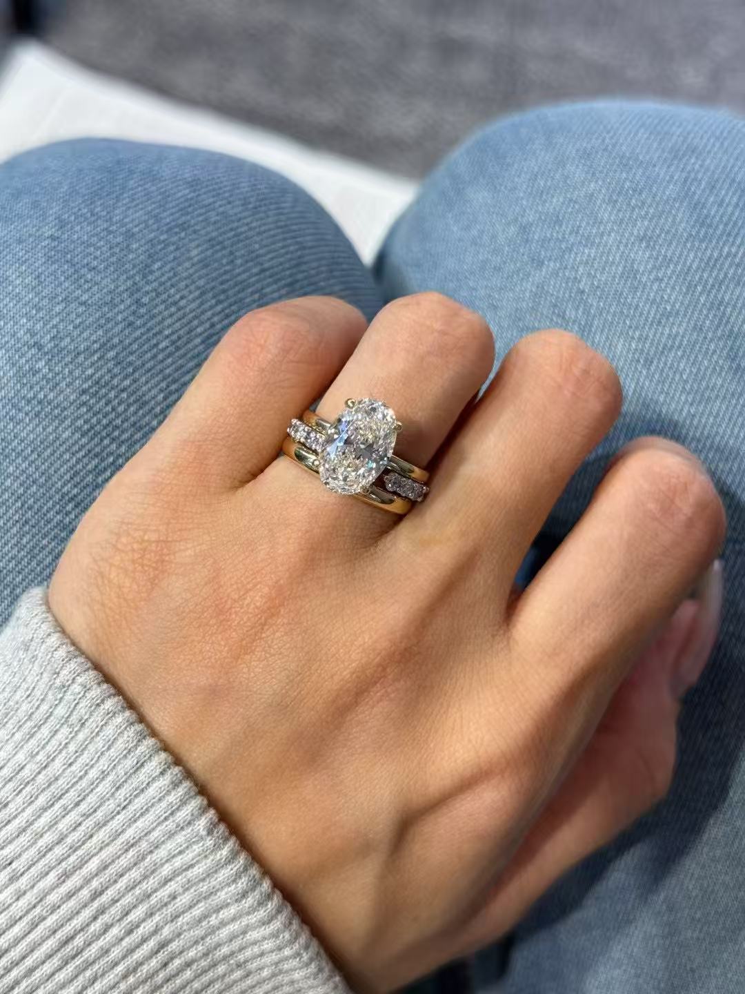 Oval Pavé Stacking Ring