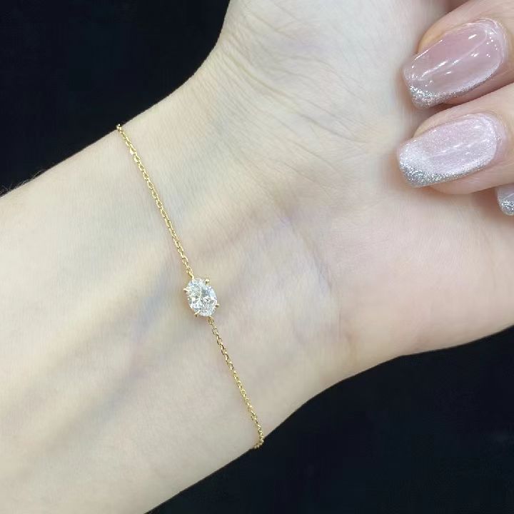 Round Solitaire Chain Bracelet