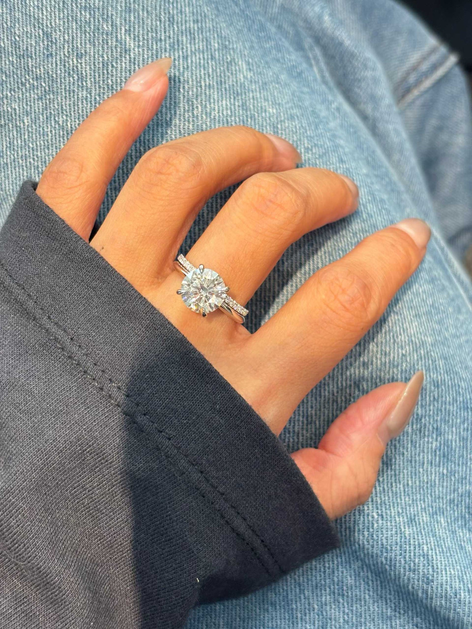 Round Pavé Stacking Ring