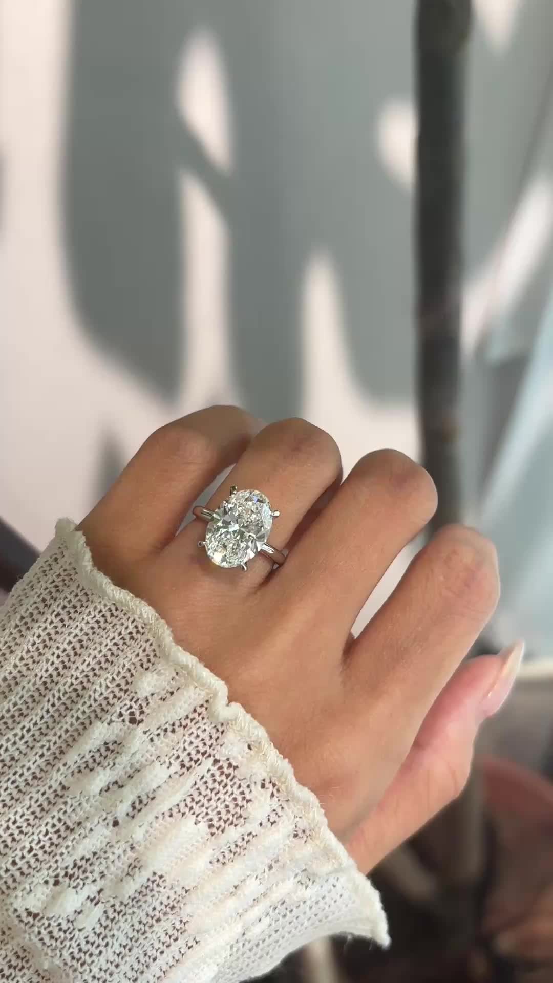 Oval Classic Gallery Ring