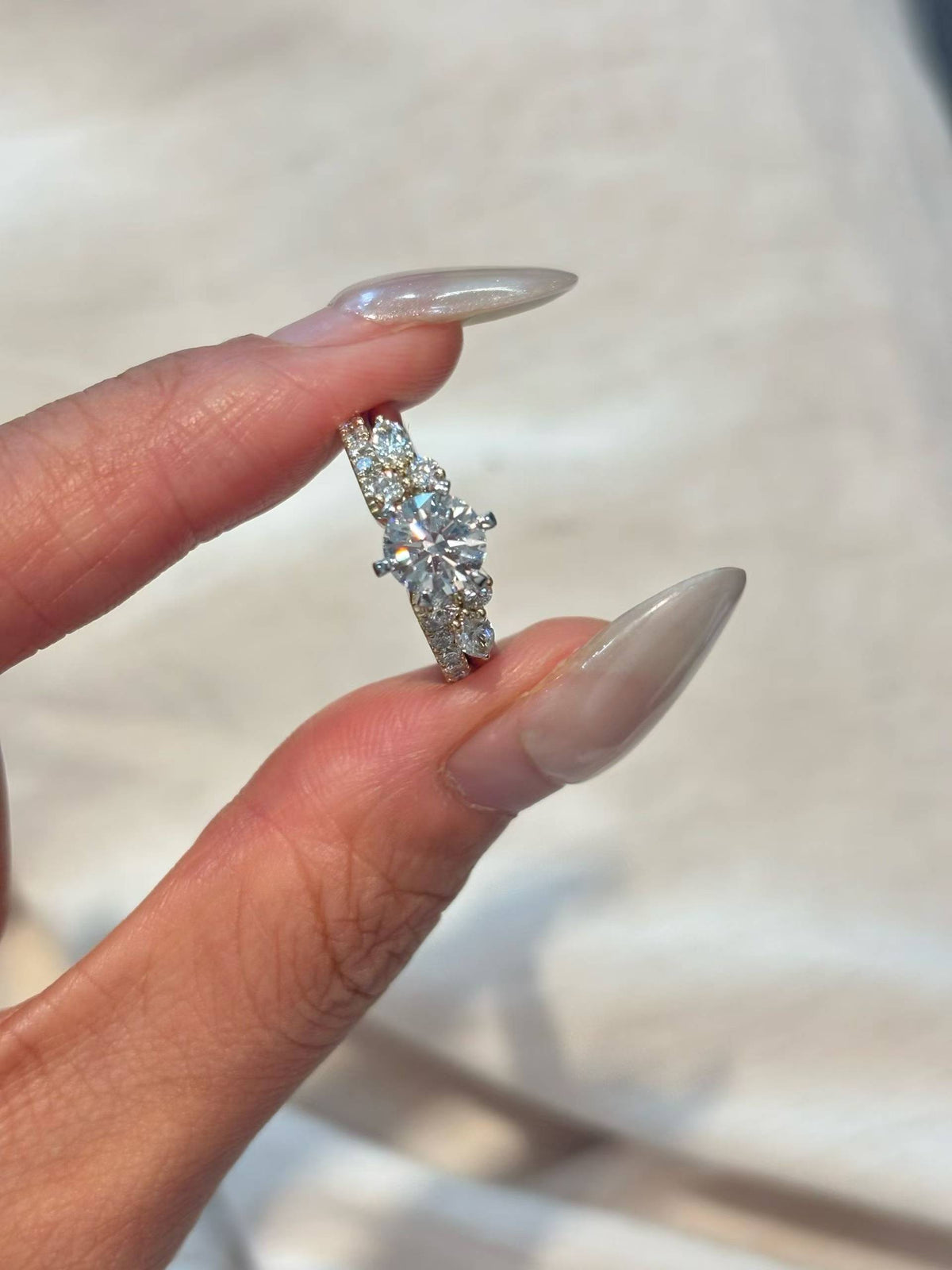 Round Ring Design · RD-020