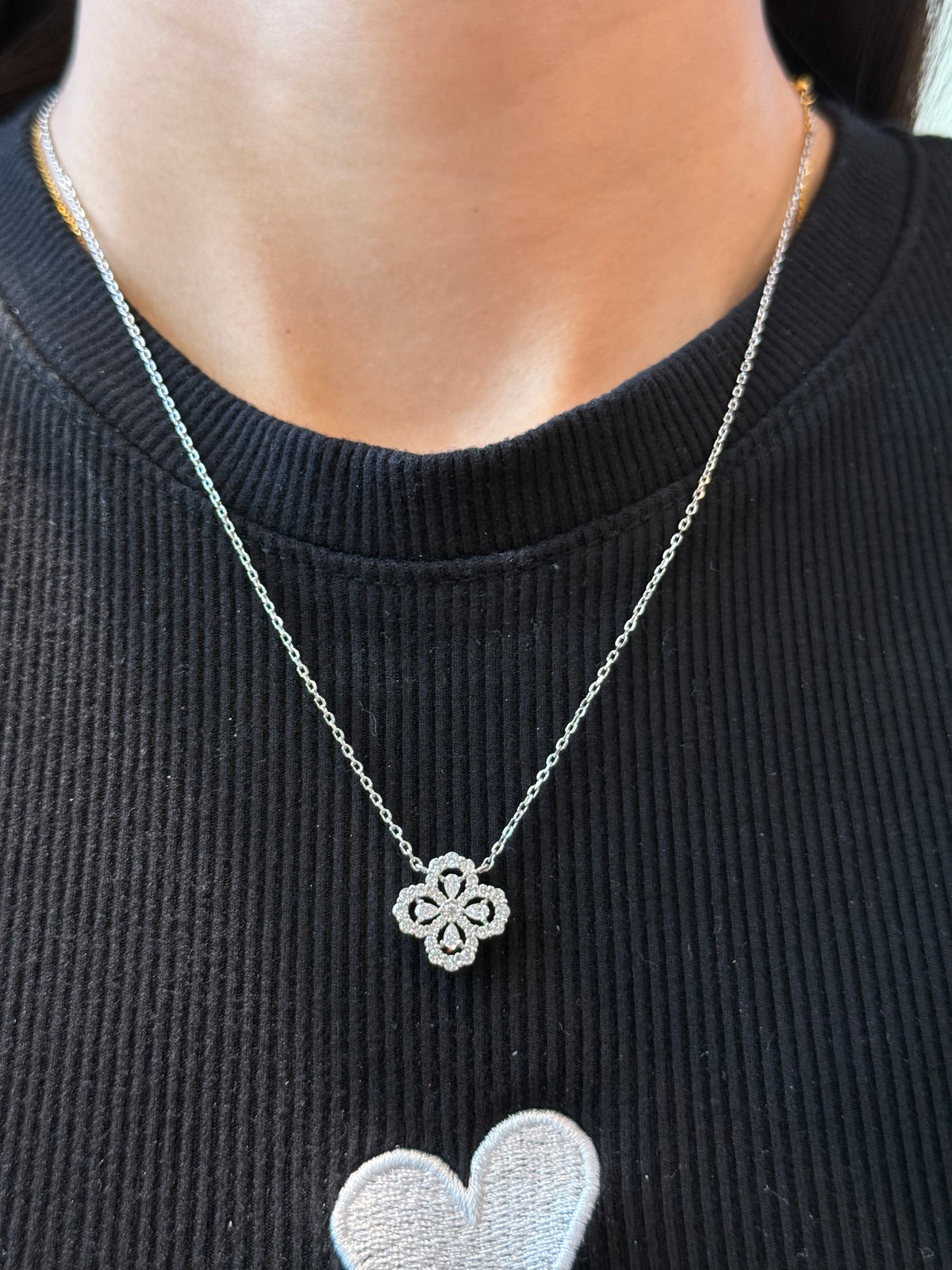 Open Petal Clover Necklace
