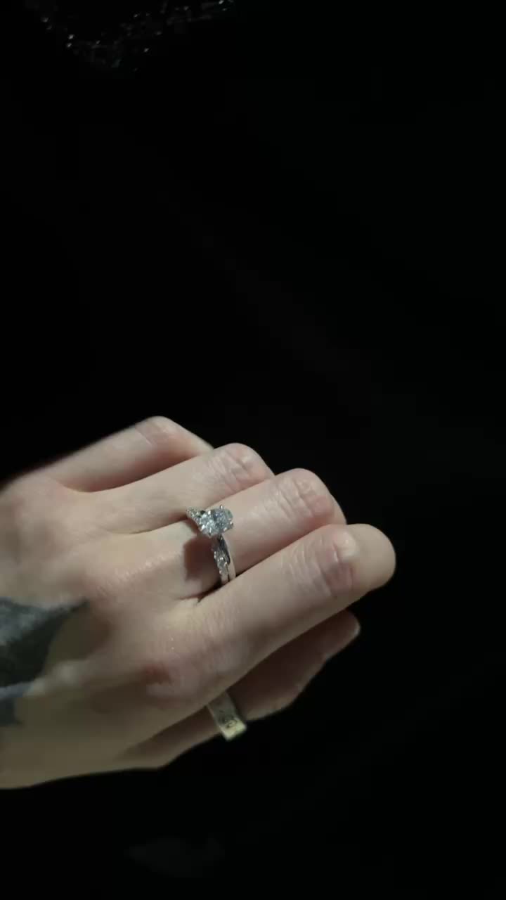 Oval Everyday Solitaire Ring