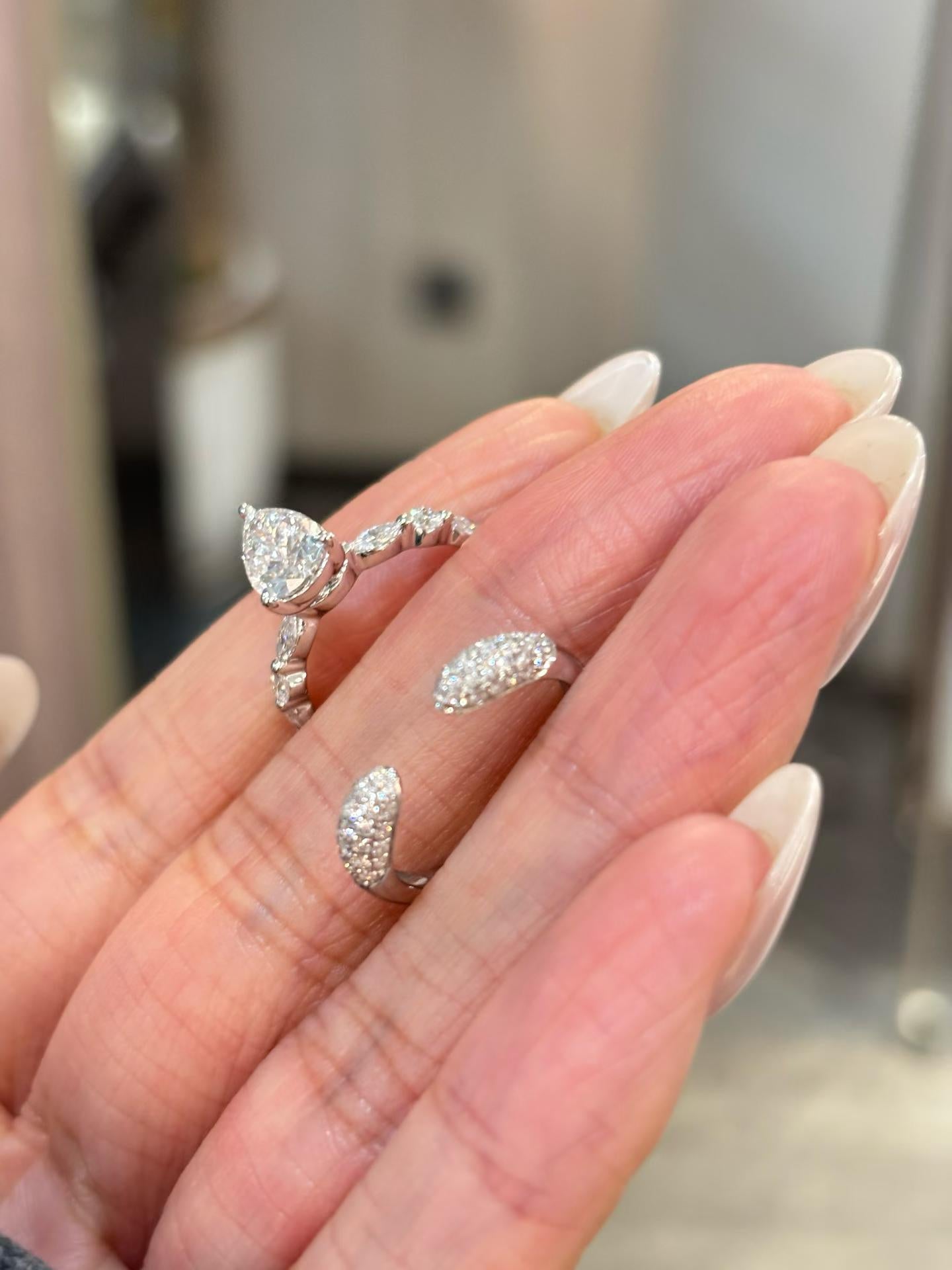 Pear Leaf Accent Ring