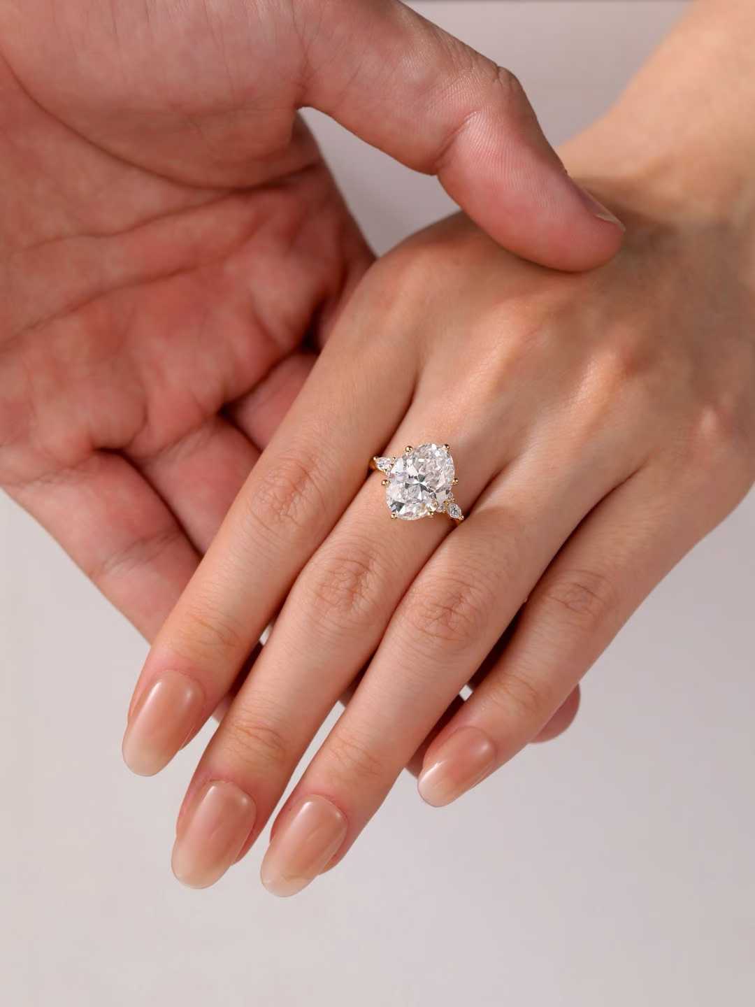 Oval Ring Design · OV-046