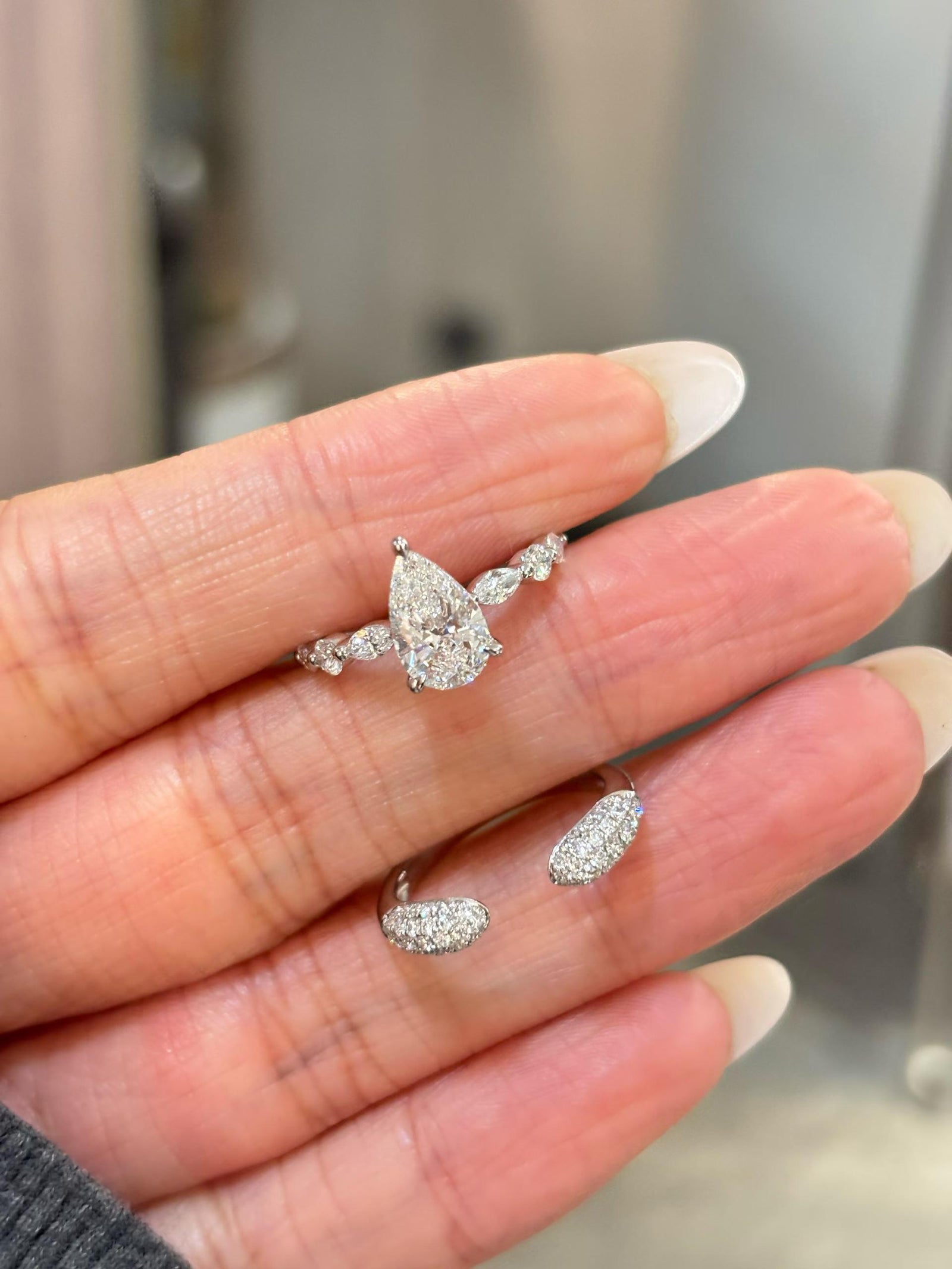 Pear Leaf Accent Ring