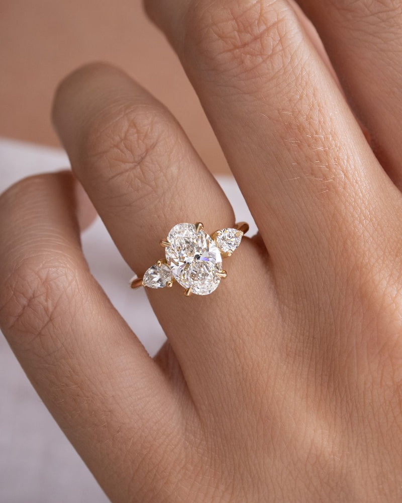 Oval Ring Design · OV-042