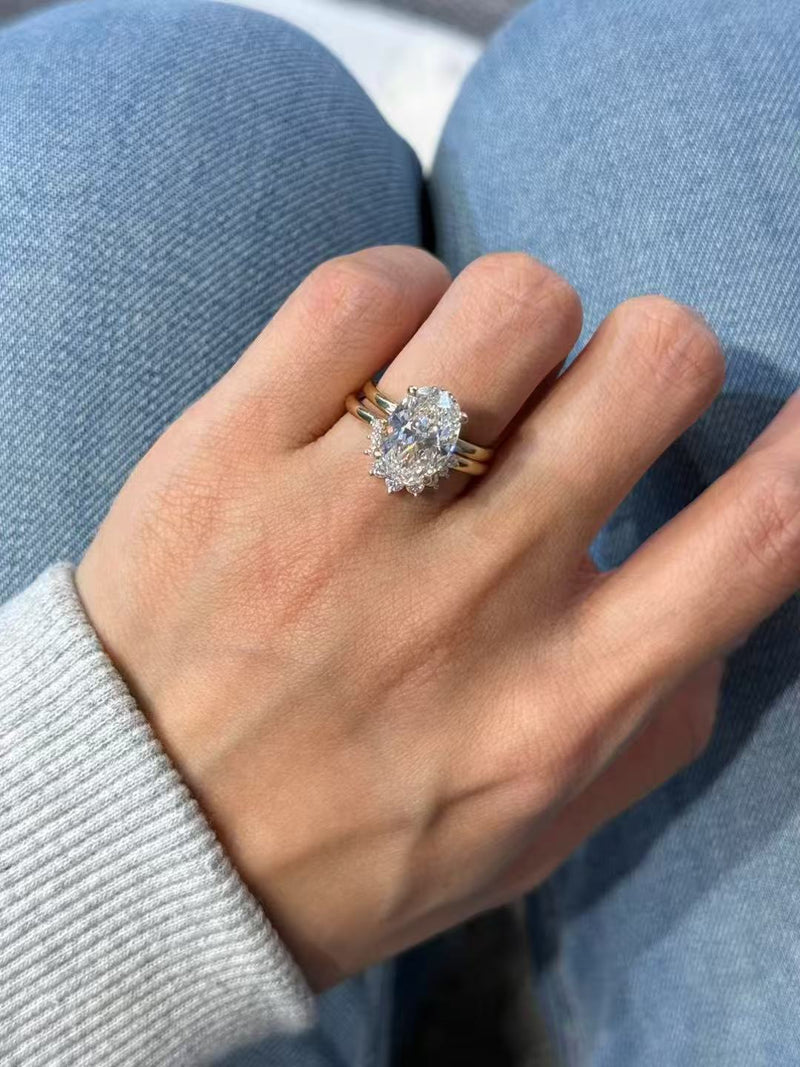 Oval Classic Solitaire Ring