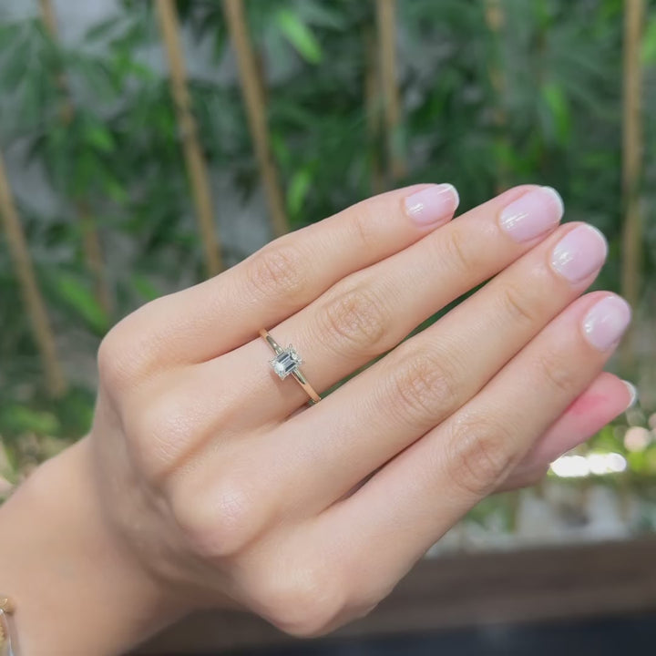 Emerald Everyday Solitaire Ring · EM-003 · view 2