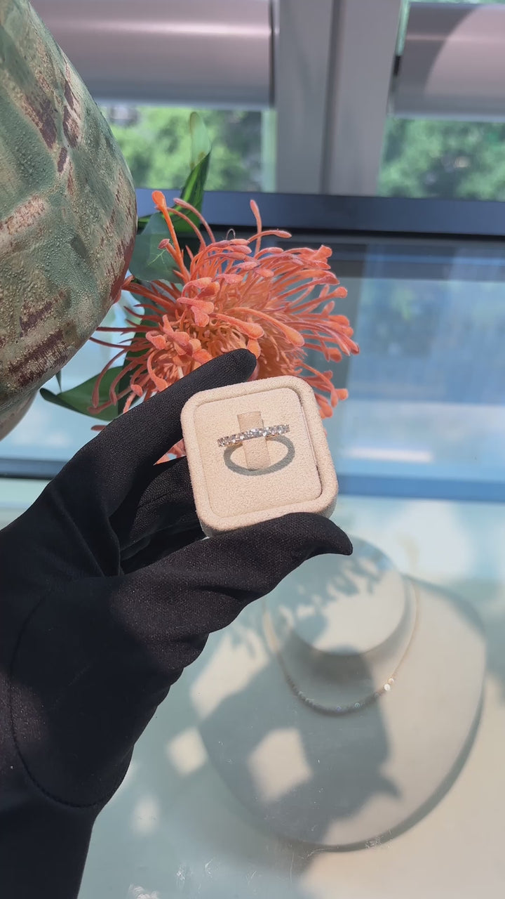 Round Shared-Prong Eternity Band · WD-021 · view 2